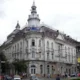A kolozsvári Continental szálló (régi nevén New York Szálló), a földszintjén működött a New York kávéház, amely a 19–20. század fordulóján a kolozsvári irodalmi és művészvilág egyik központja volt, természetesen Big Mac index nélkül