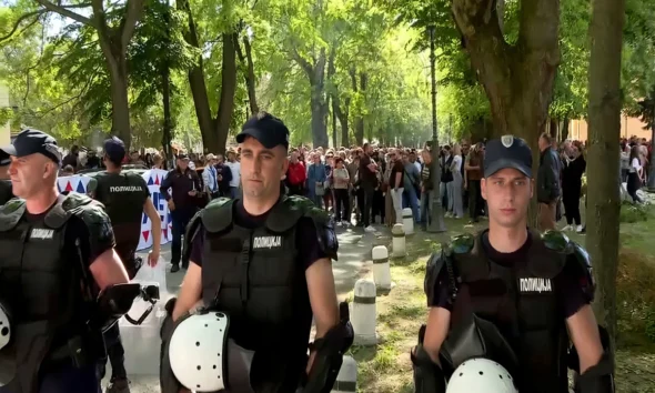 A szerb rezsim csak csalással és erőszakkal képes fenntartani a hatalmát