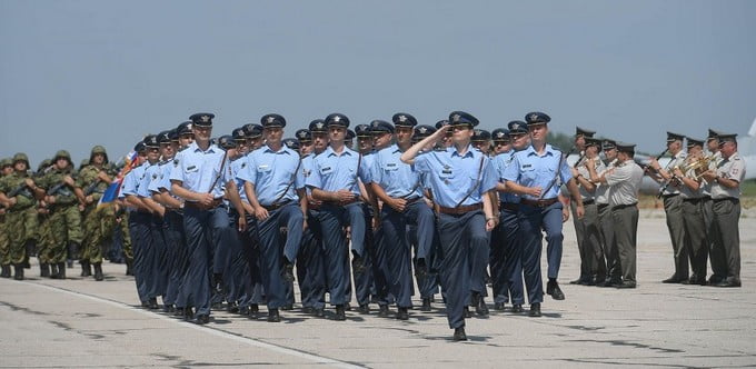A "KÉTÉLTŰ BOTRÁNY": Fegyvercsempészet Szerbia javára, igen vagy nem? 8
