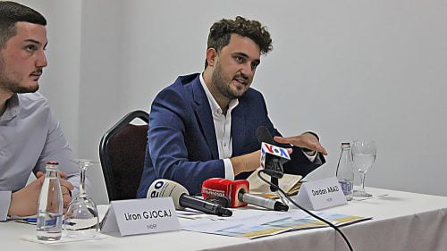 EGYSÉGES ALBÁN ÁRAM: Az energiapiaci változások Koszovót és Albániát energiaunióra ösztönzik, avagy ez már nem vágy, hanem igény 3 EGYSÉGES ALBÁN ÁRAM: Az energiapiaci változások Koszovót és Albániát energiaunióra ösztönzik, avagy ez már nem vágy, hanem igény