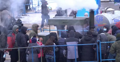 MEGINT GÁZOSKODIK: Ismét megfenyegette Európát a fehérorosz elnök, Irak közben viszi haza a migránsait