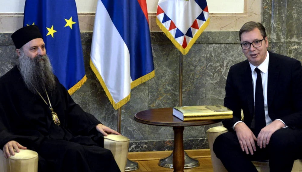 Készültség közben éjfél körül találkozott a szerb pátriárka és a szerb államfő
