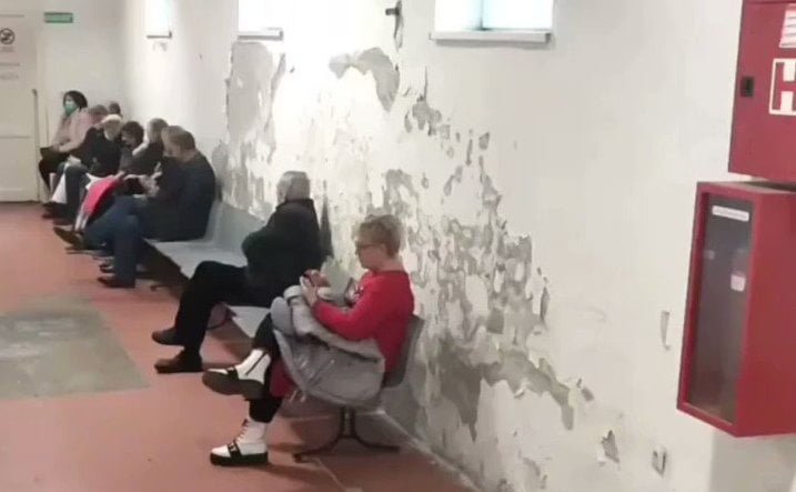 Szerbiában nincs röghöz kötés, a fiatal orvosok külföldre mennek 2 A fiatal orvosok számára ez is eléggé elrettentő