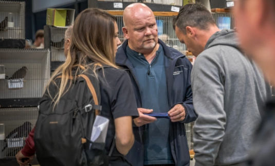 Harald Garretsen, a madarak elleni csempészet szakértője