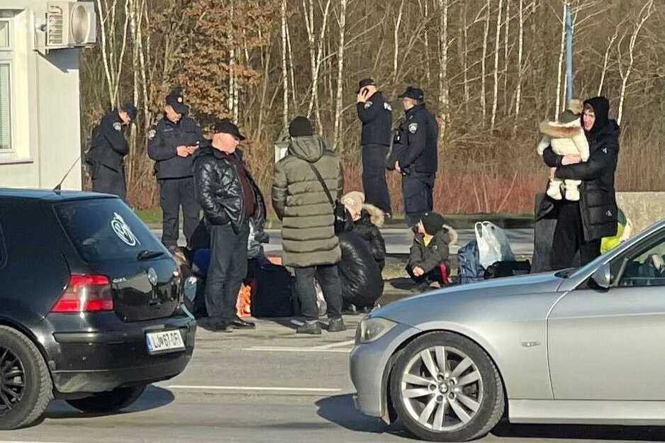 Jelentősen megnőtt a menedéket kérő oroszok száma a boszniai-horvát határon 2 Az oroszokat szigorúan ellenőrzik a határon