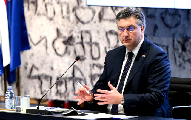 Andrej Plenković bemutatja az új horvát segélycsomagot