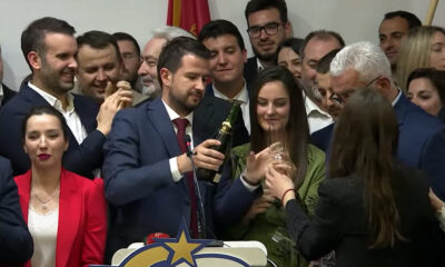 Az új montenegrói elnök pezsgőt bontott