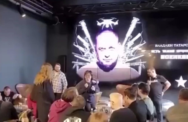 KINEK AZ ÉRDEKE? Egy orosz haditudósító blogger "kreatív halála" (videó) 18+ 2 haditudósító, halál