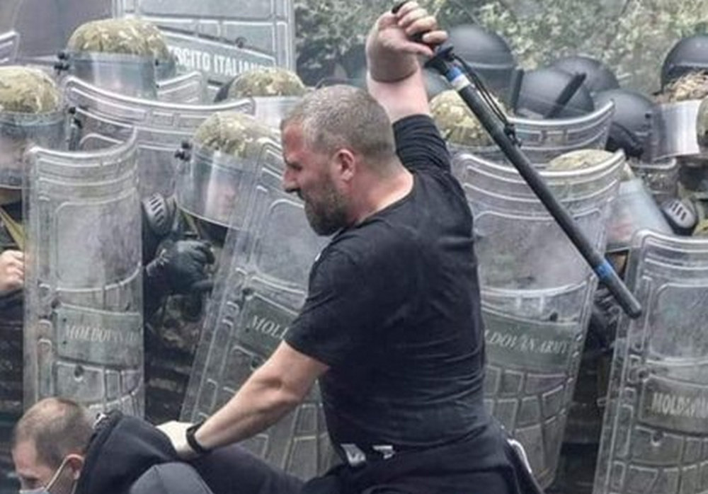 tüntetés / protest in Zvečan, Kosovo