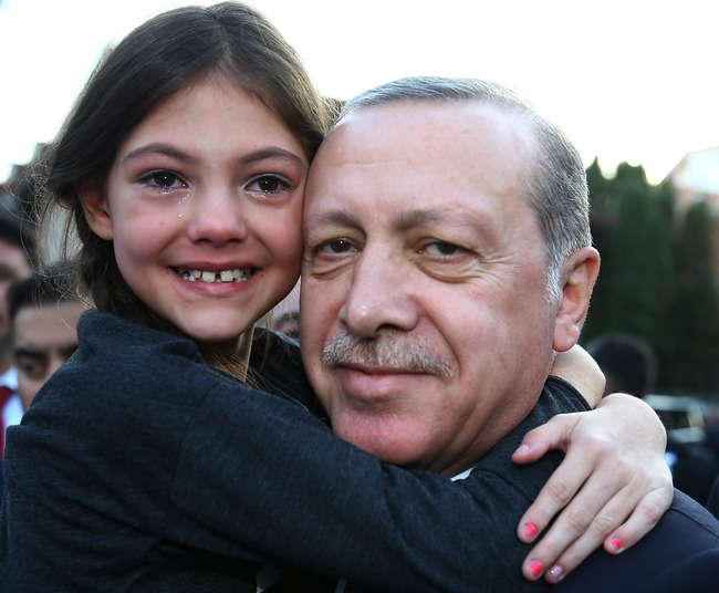A harmadik jelölt Erdoğan mellé állt: eldőlt a török elnökválasztás? 4 harmadik