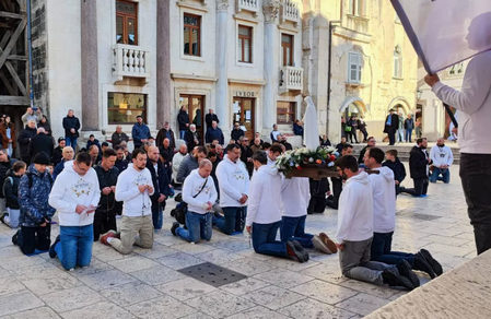 szűz