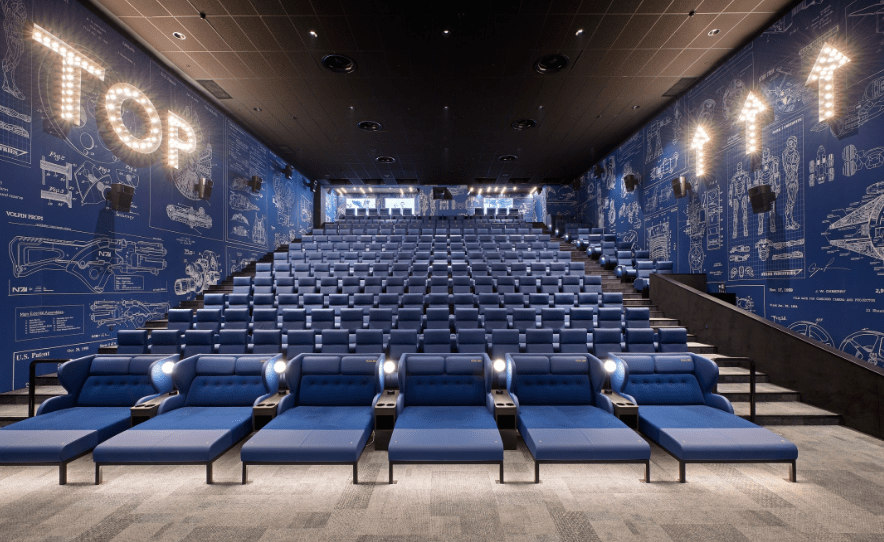 Sztrájkügyben a bíróság a kormány ellen döntött, új multiplex mozi nyílt Koszovóban 3