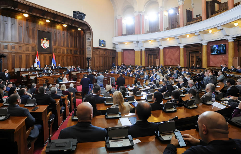 MÉDIATÖRVÉNY: A kormány szabad tájékoztatásról, az ellenzék a sötétség koráról beszél 2