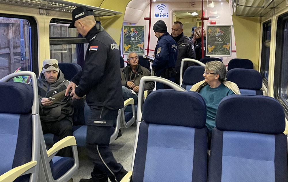 A határellenőrzésre 35 percet szán a menetrend
