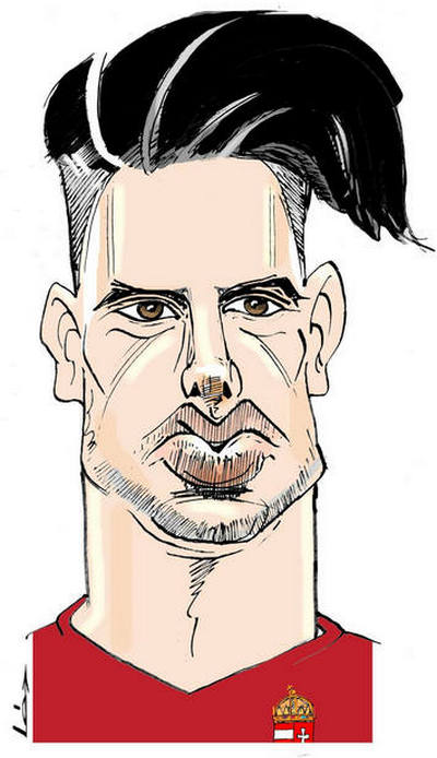 A fenti fej jócskán alatta marad a mi Dominikunk fejének és lábának