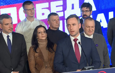 Búslakodó ellenzék