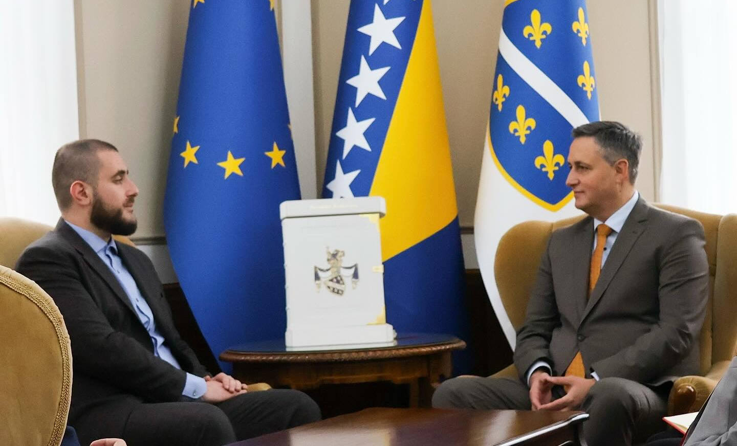 A bosznia-hercegovinai államelnökség bosnyák tagja fogadta Zukorlićot (Forrás: Facebook, Usame Zukorlić)