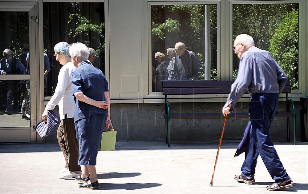 A nyugdíjasok meghódítása a pénztárcájukon keresztül történik (Forrás: X-platform, HINA)