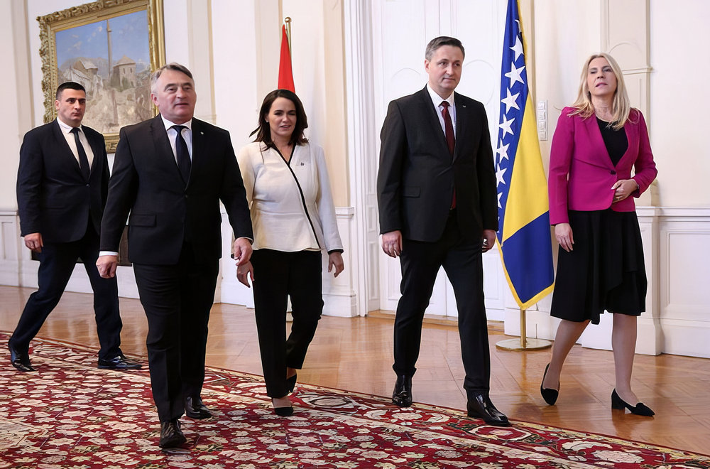 Négy államfő két ország élén, ebben a tekintetben Bosznia-Hercegovina 3:1-re nyerne Magyarország ellen