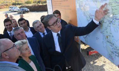 The Serbian president shows where the gas enters Serbia, and the new gas pipeline starts from there