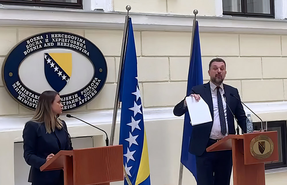 Elmedin Konaković rendkívüli sajtóértekezlete