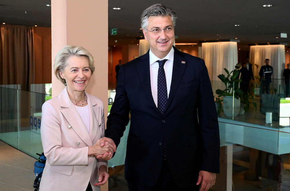 A horvát miniszterelnök az X platformon is megerősítette, hogy Horvátország támogatja Ursula von der Layent a bizottsági elnöki poszt újbóli megszerzésében, amit ezzel a fotóval is alátámasztott, mindeközben egy 53 éves baranyai férfi halált megvető bátorsággal