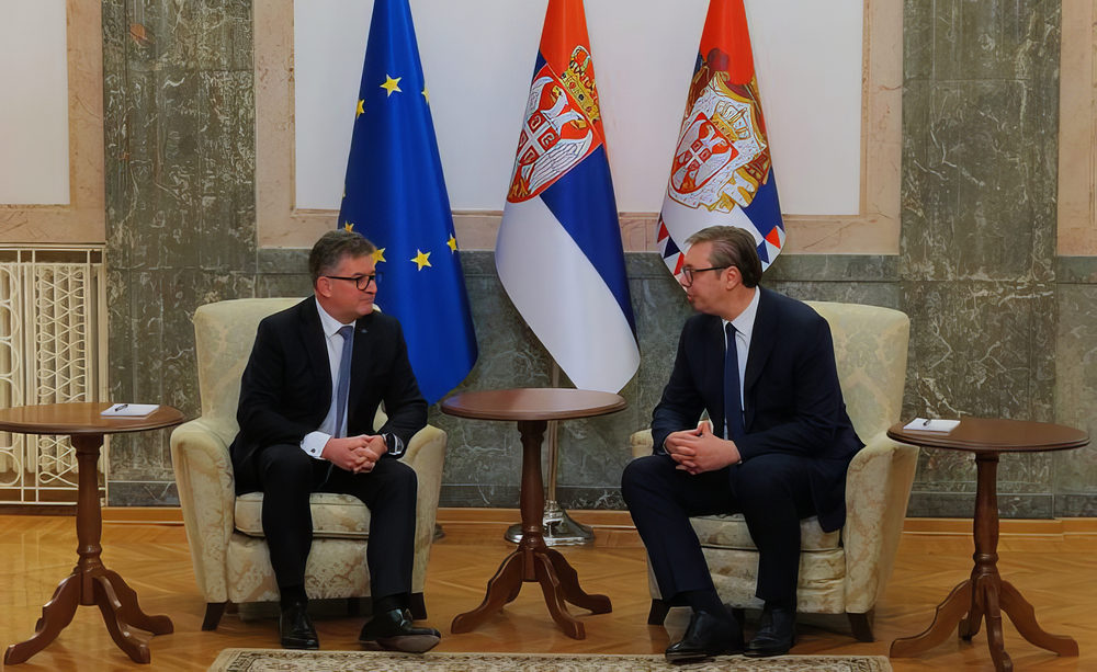 Koszovó elérte a célját, távozik posztjáról az uniós közvetítő, Miroslav Lajčák 2 A szerb elnökkel