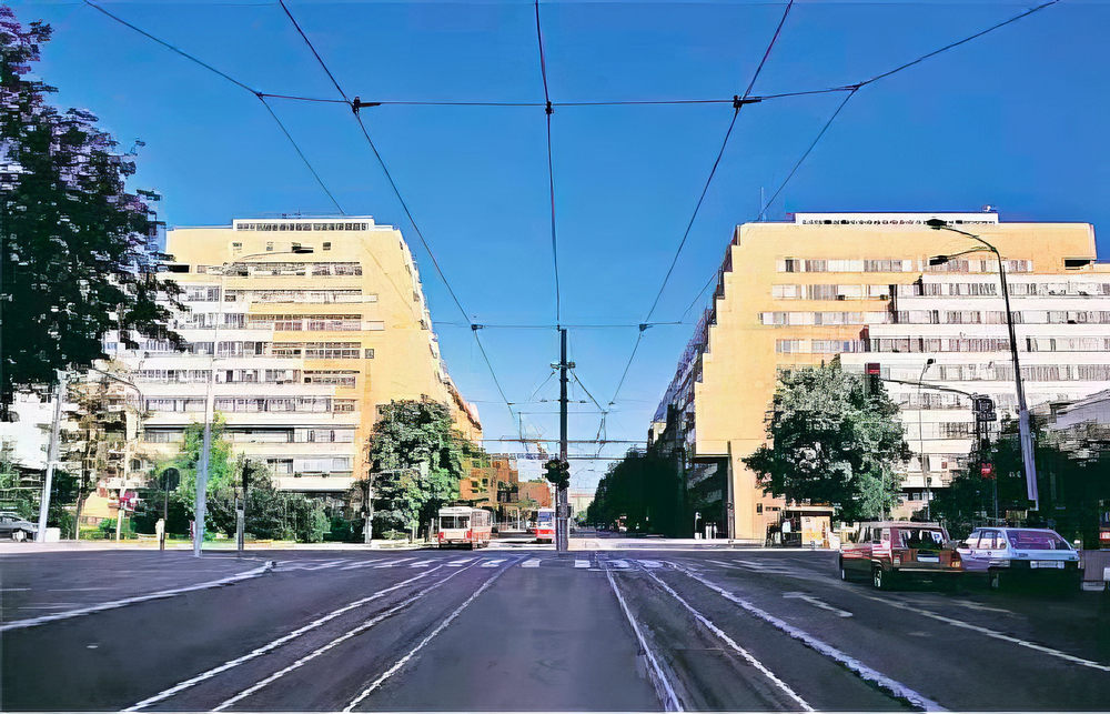 Valamikor régen így nézett ki a jugoszláv (szerb) vezérkar páros épülete...