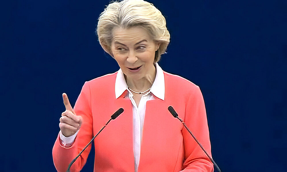 Ursula von der Leyen huncutkás mosollyal közölte a jó hírt, miszerint a bizottság azt javasolja az Európai Tanácsnak, hogy kezdje meg a csatlakozási tárgyalásokat Bosznia-Hercegovinával