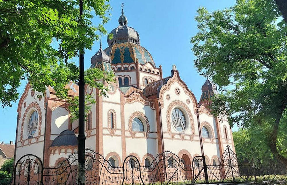 A szabadkai zsinagóga felújításával is évtizedeket kellet várni
