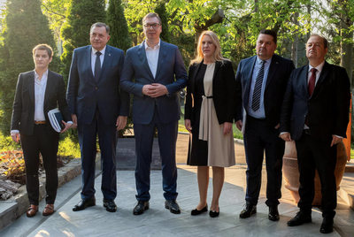 Vučić és Dodik Srebrenicáról egyeztetett