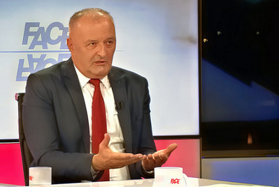 Helez oroszokat lát