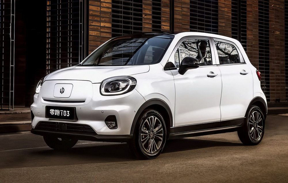 Csapást mérhet-e a szerb Panda a kínai elektromos autókra? 4 A Kínából érkező Leapmotor T03 egy kicsi, 100%-ban elektromos, 5 ajtós városi autó, amely méretében nagyon közel áll a Fiat 500e-hez (Forrás: Screenshot, YouTube)