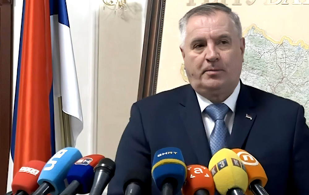 A boszniai szerb miniszterelnök szerint tavaly jóval kisebb mértékű volt az eladósodás a tervezetnél