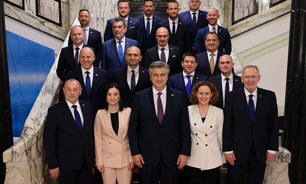 Családi fotó: az új horvát kormány