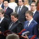 Vučić hallgatja, ahogy a "miniszterei" leteszik a hivatali esküt, az ellenzék nem tudott mit kezdeni vele