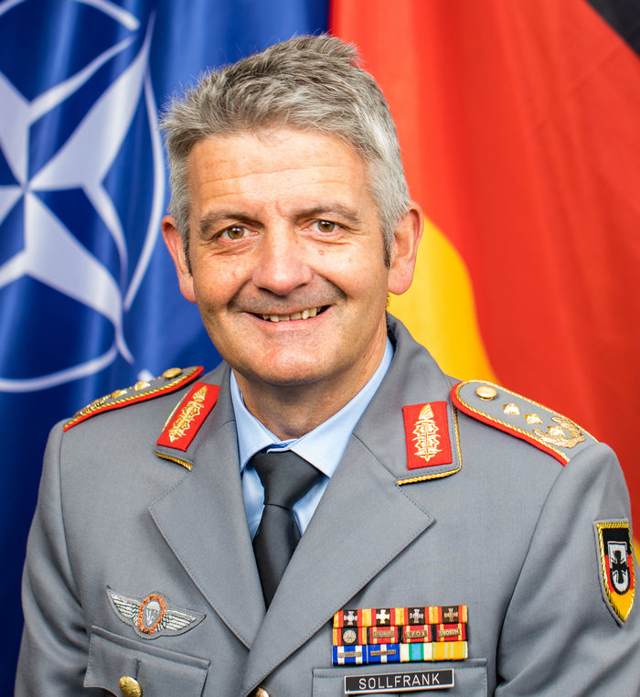 Alexander Sollfrank német altábornagy, Jsec-parancsnok, aki a terveket készíti