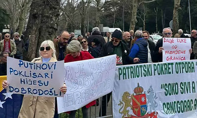 Tüntettek Dodik ellen