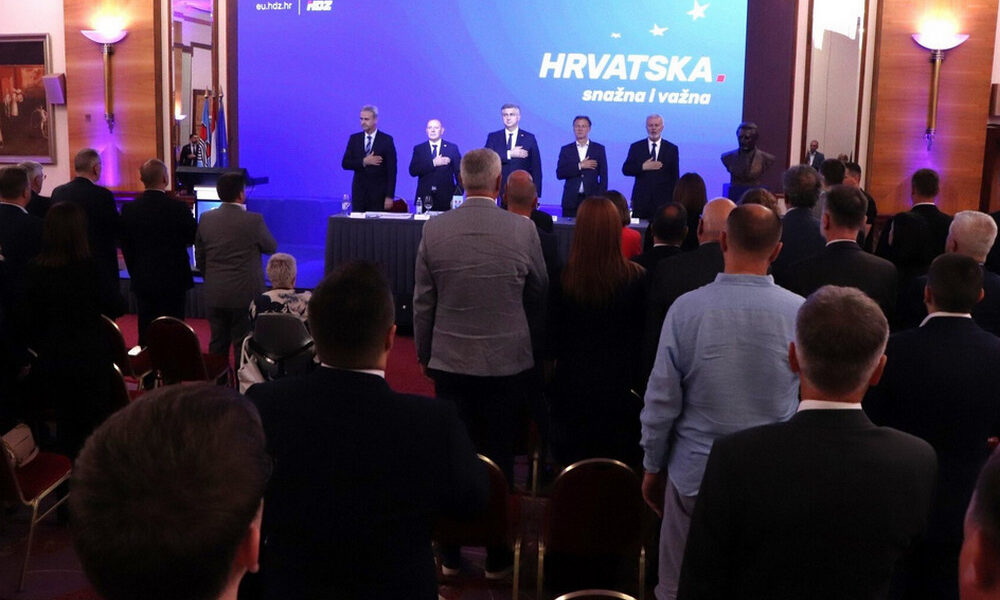 A horvát miniszterelnök elégedetten állapította meg, hogy az április 17-i országgyűlési választások után a második félidőt is megnyerte a Horvát Demokratikus Közösség, amely egymaga annyit EP-helyet szerzett, mint a többiek összesen. A továbbiakban szó lesz a szélsőjobbról is