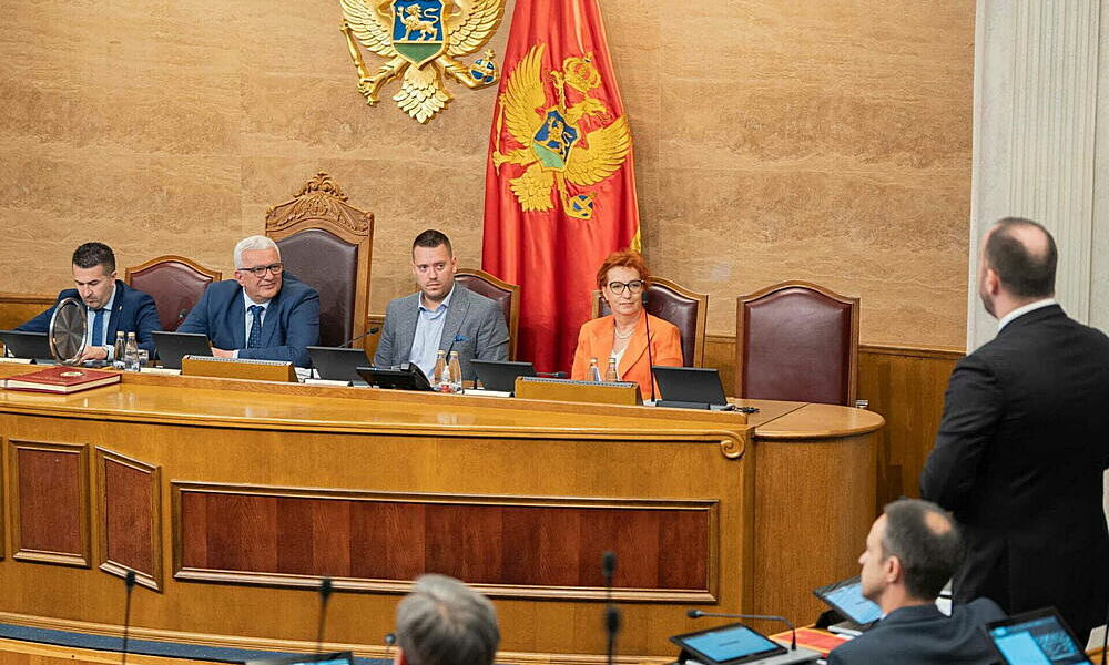 TÖRTÉNELMI TRAUMÁK: Ülésezik a montenegrói parlament, amely belgrádi nyomás elővette Jasenovac kérdését