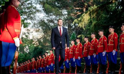 Mennyire egyenes Montenegró útja a jövőbe? A középen látható Milojko Spajić azt kívánta, hogy "legyenek jó ősei az utódaiknak, mert a java még hátra van