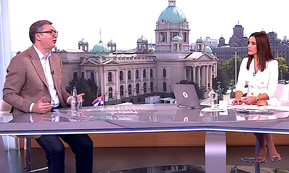 A szerb elnök a Prva Televízió stúdiójában újabb letartóztatást jelentett be