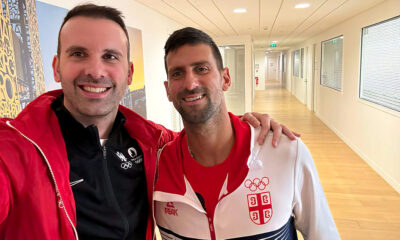 A montenegrói miniszterelnök a folyosón elkapta egy szelfire a szerb teniszezőt, Novak Đokovićtyal