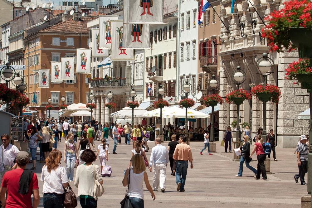 Rijeka (Fiume) belvárosa, ahol minden sarkon magyar emlékek várnak
