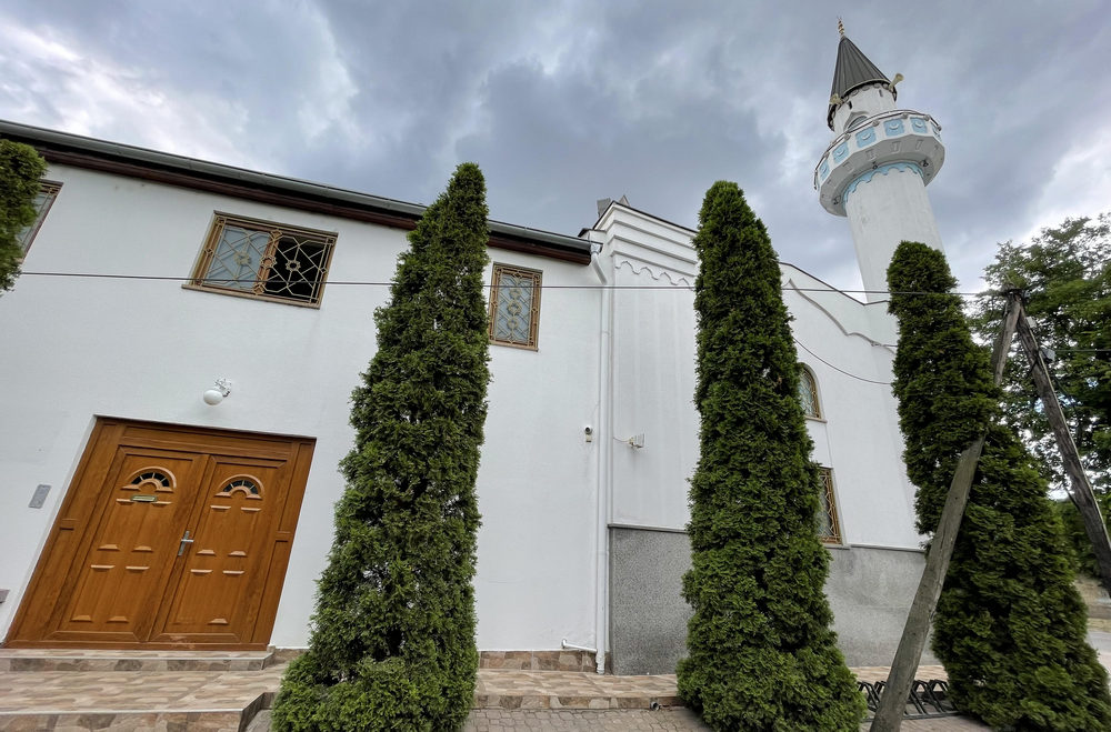 A terrorizmus nem a vallásban gyökerezik - mondja a szabadkai muszlimok vezetője 4 A mecset nemcsak a muszlimoké, hanem a szabadkaiaké. Ahogyan az ortodox templom, a zsinagóga, a ferences templom, mind a szabadkai épített és vallási örökség része