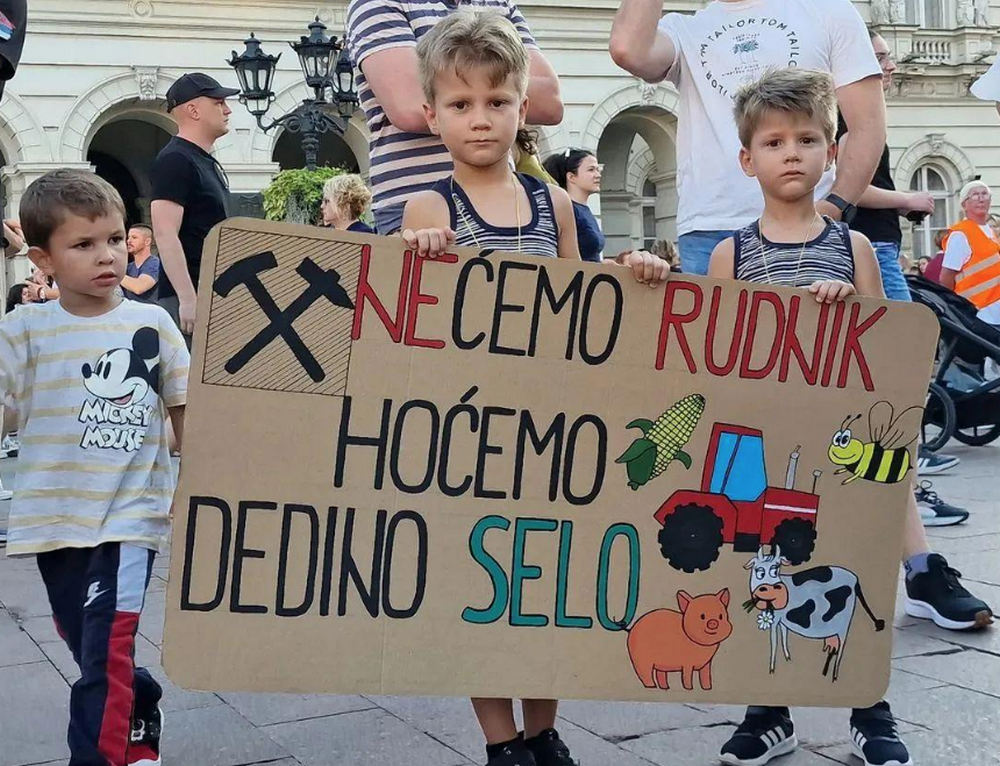 Gyerekek és a politika, a jövő viszont az övéké