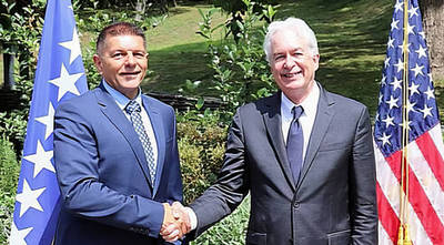 William Burns, CIA-igazgató szarajevói látogatása során találkozott a boszniai vezetőkkel, köztük a Hírszerző és Biztonsági Ügynökség (OSA) vezetőjével, Almir Džuvóval