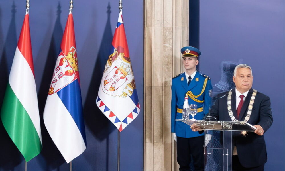 2022 szeptemberében Orbánt tüntették ki Belgrádban, a reciprocitás első fele
