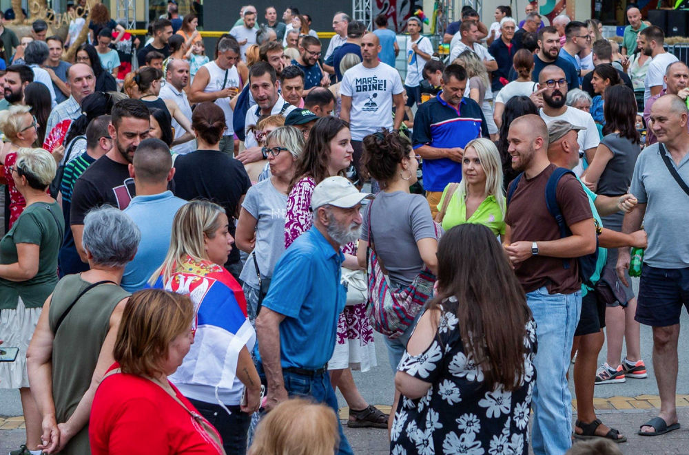 Marš sa Drine, vagyis Takarodj a Drinától, ez a lítium bányászását ellenző tüntetők szlogenje