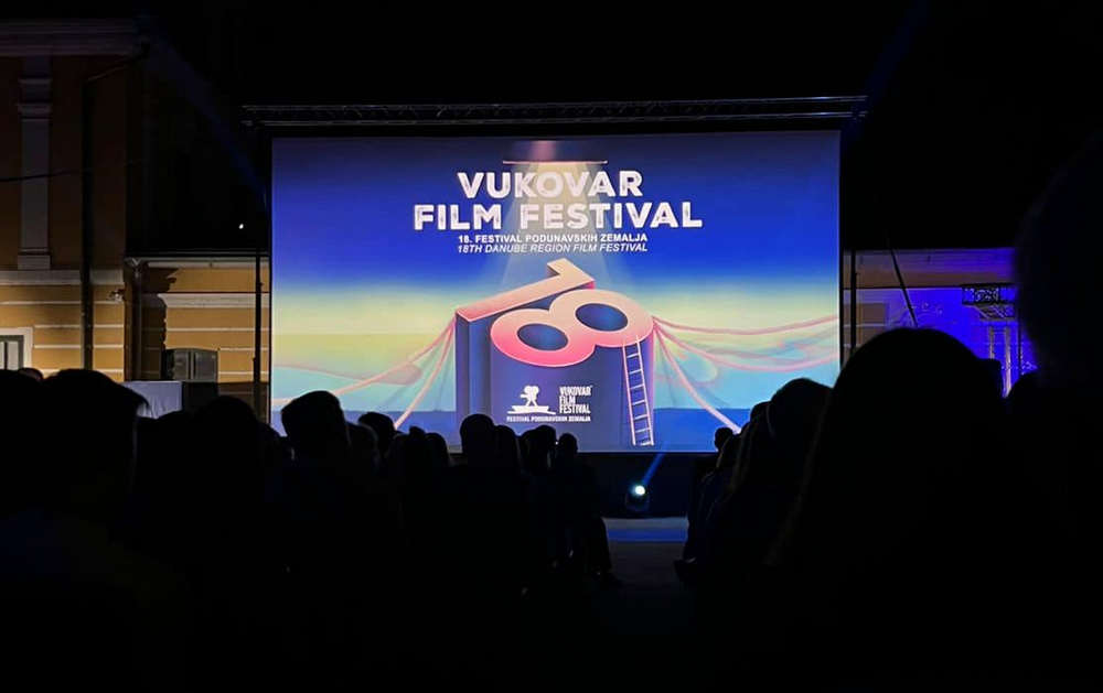 A Vukovár(i) Filmfesztivál – ha nem értesültünk volna róla még – tulajdonképpen a Duna menti országok fesztiválja, ilyen formában aztán Magyarországé is